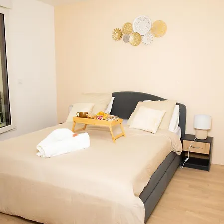 Le Elegant Apartament
